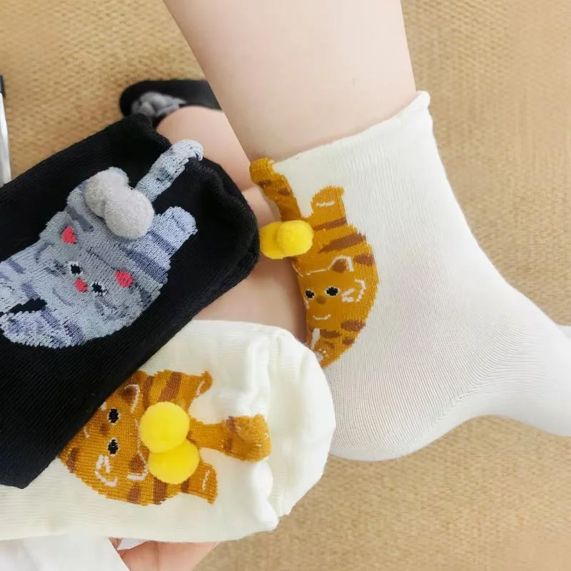 

Ins Summer Unique Cartoon Cat Design Cotton Sports Socks, Size 36-42, Ding Bell Ball, Mid-Length, For Women.