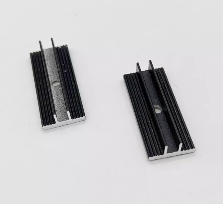 100Pcs Black Aluminum WPC Composite Deck Clip Fastener