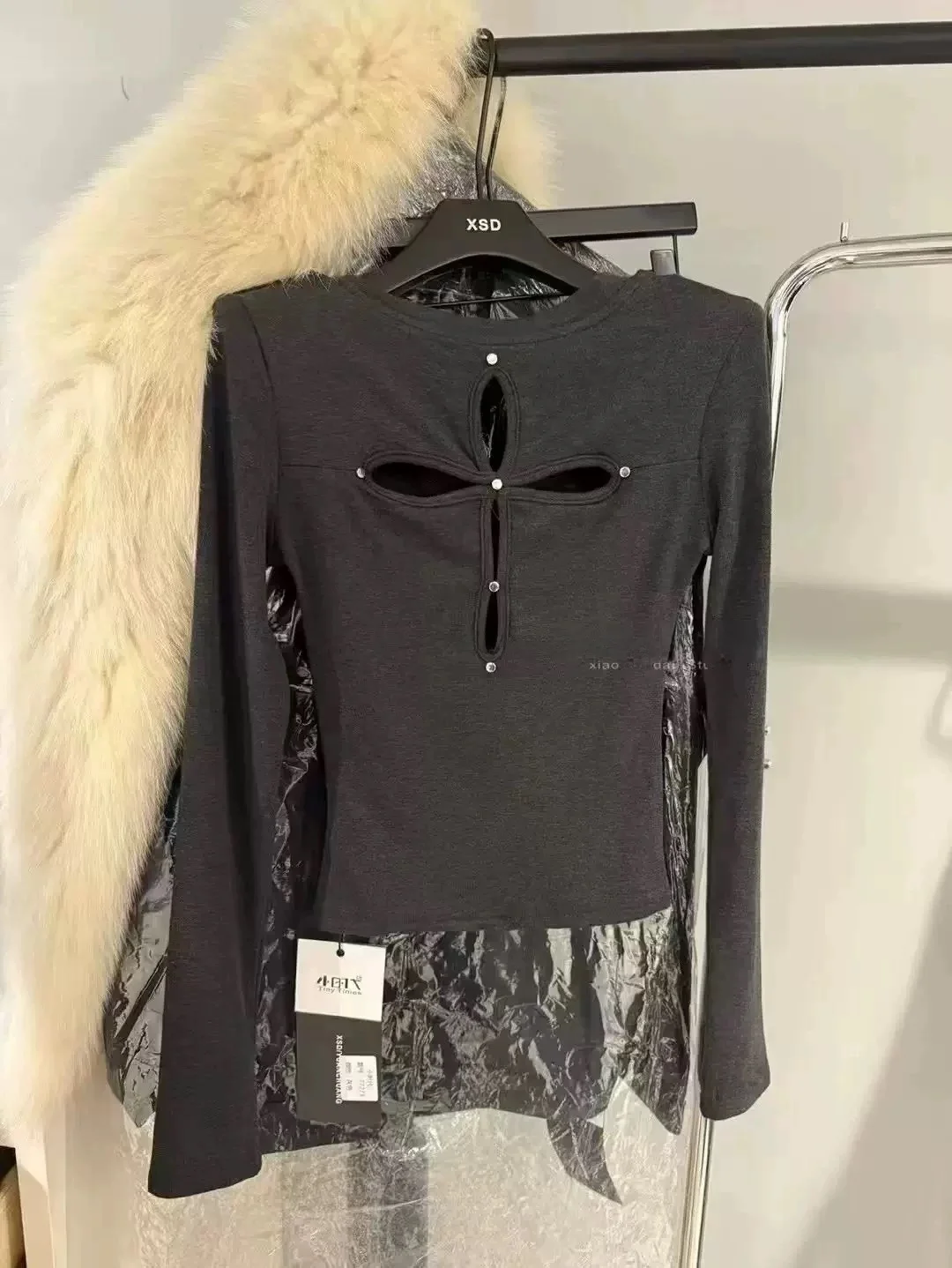 

Slim Fit Long Sve T-irt Women's Design Ba Hollow out Aosphere Top Cotton Comfortable Soft Korean Sle Winter New