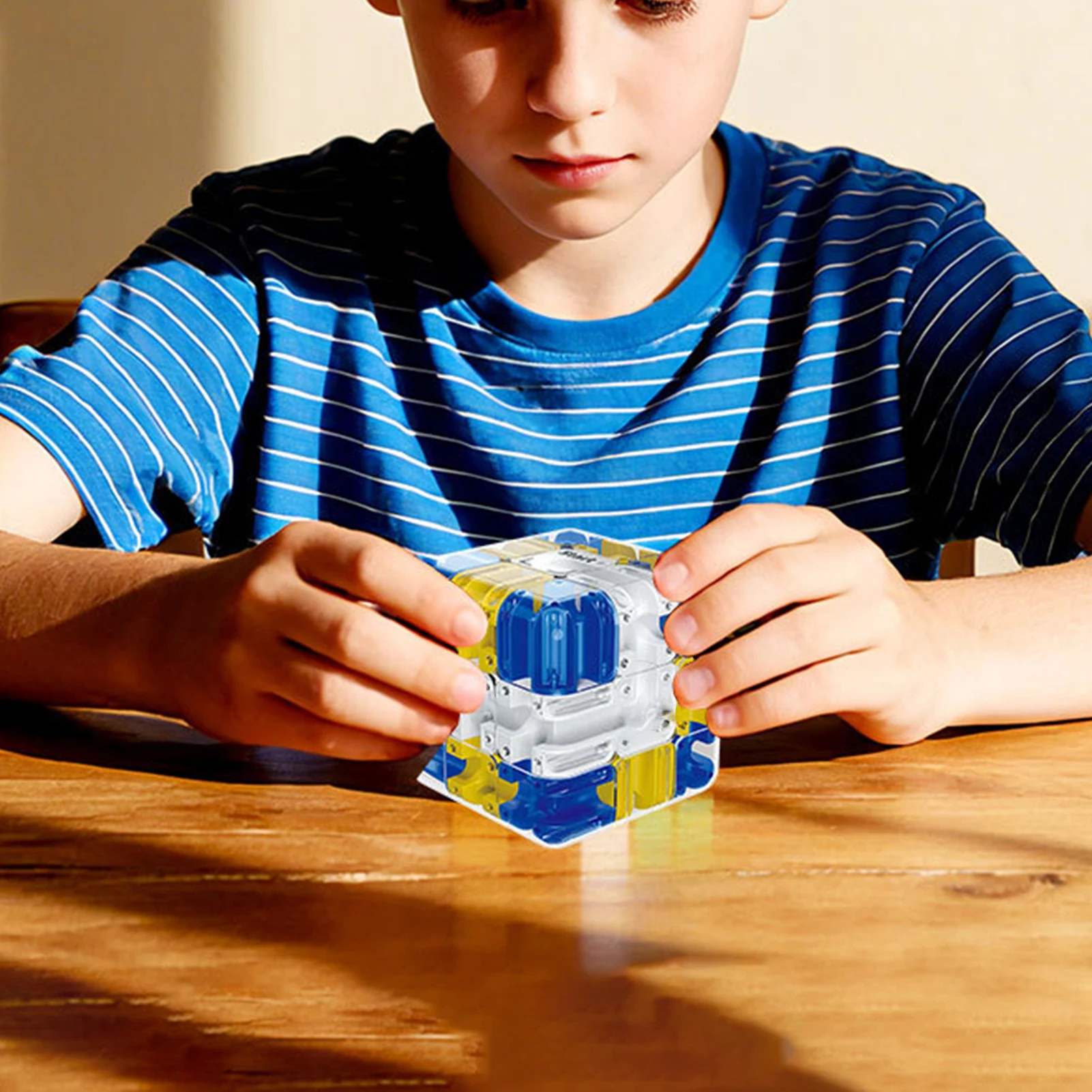 لعبة ألغاز مكعب المتاهة ثلاثية الأبعاد 3 × 3 للأطفال لعبة تركيز لتدريب الدماغ مع كرات دوارة ناعمة وتحدي متعدد الطبقات