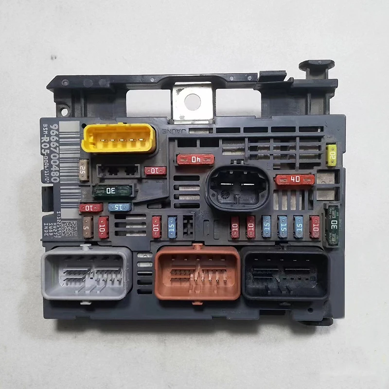 Used Genuine Engine Fuse Box Unit Controller For Peugeot 307 308 408 Citroen C4 Berlingo BSM R05 9666700480 9664706280