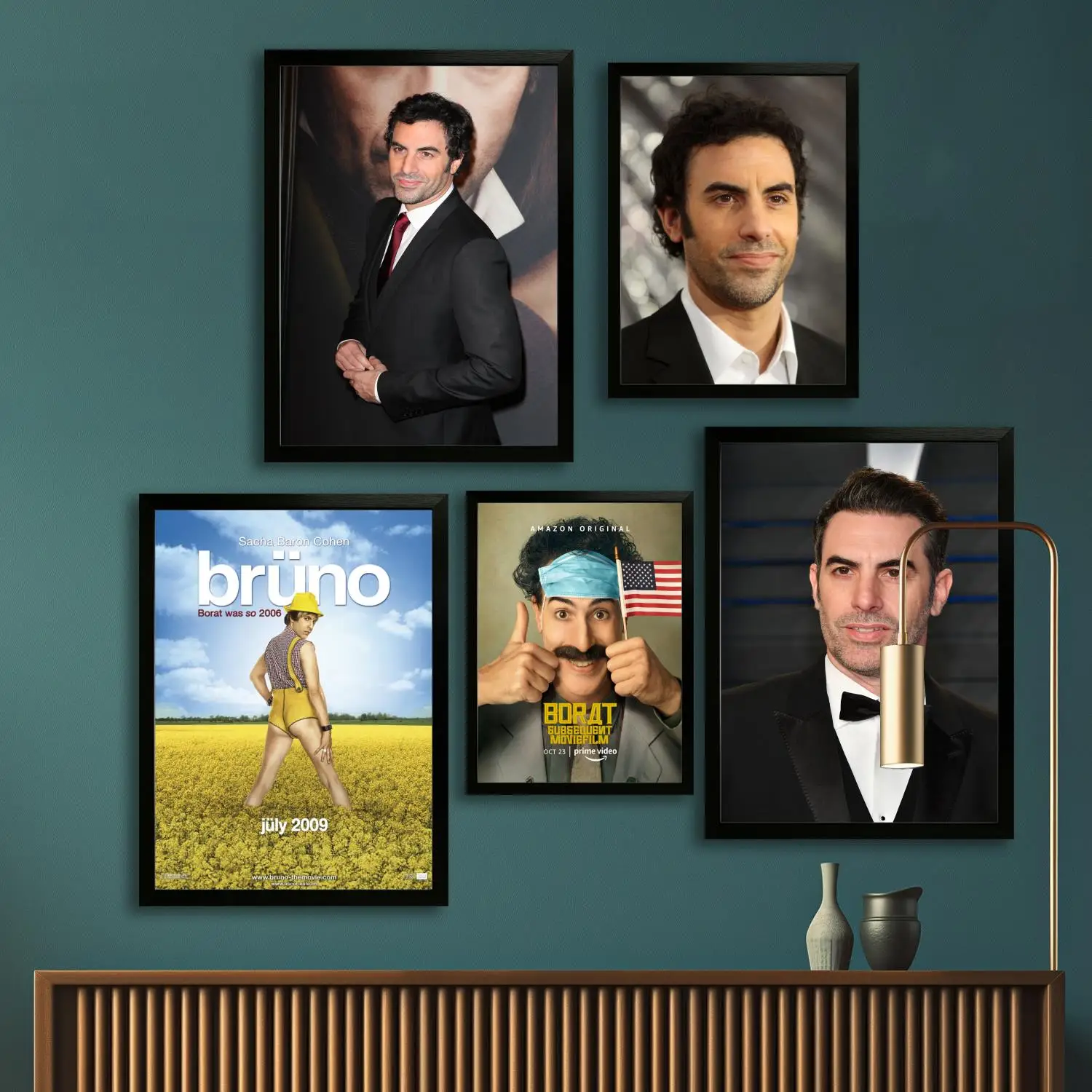 

Sacha Baron Cohen Canvas Art Poster, Wall Art Picture Print, Modern Family Bedroom Decor Posters,Decorative painting