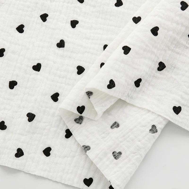 135x50cm Soft Crepe Double Layer Gauze Lovely Heart Print Kids Cotton Fabric For Sleeping Clothing Bedding Cloth YHW300530