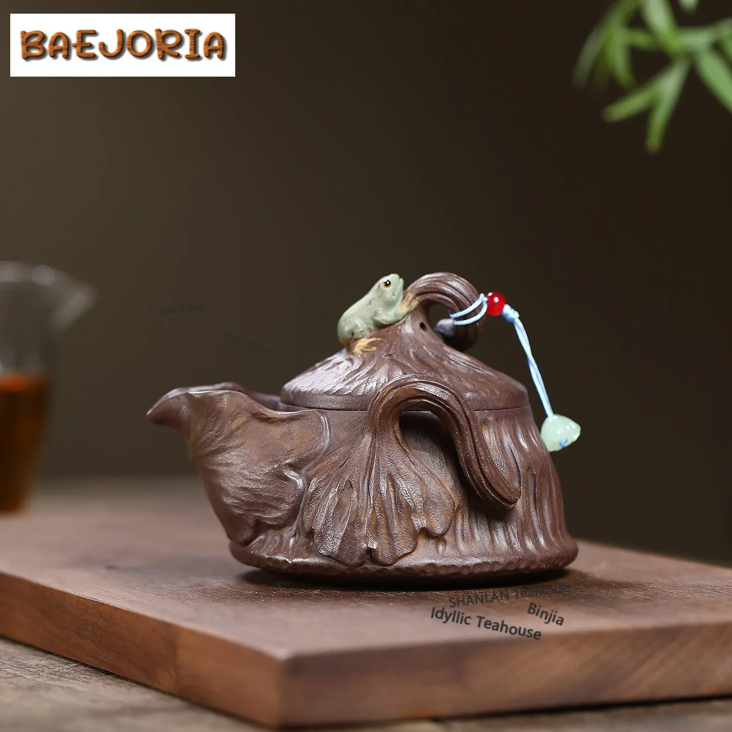 

170ml Traditional Yixing Purple Clay Teapots Handmade Frog Play Lotus Pod Hand Grab Pot Raw Ore Purple Mud Kettle Zisha Tea Set