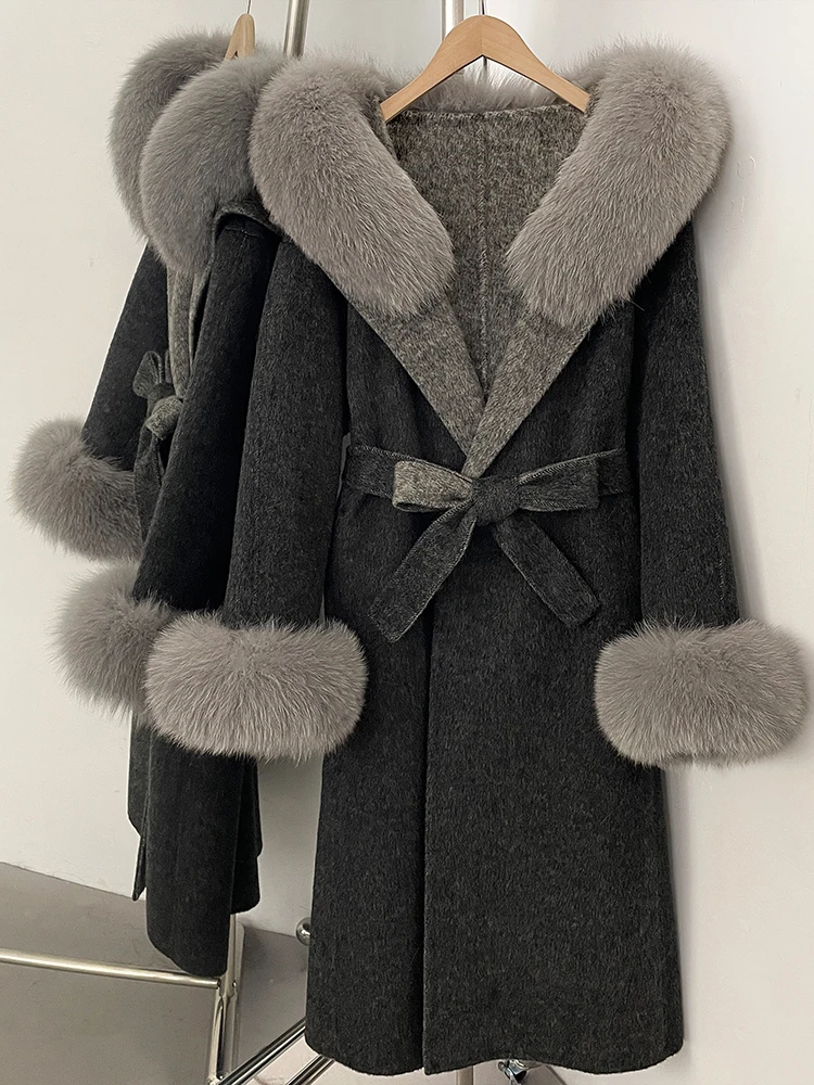 جديد 2025 ملابس خريف وشتاء طويلة مع قلنسوة للسيدات بأكمام طويلة سترة صوفية من فرو الثعلب الحقيقي أصفاد من الفرو الطبيعي معطف صوف للنساء