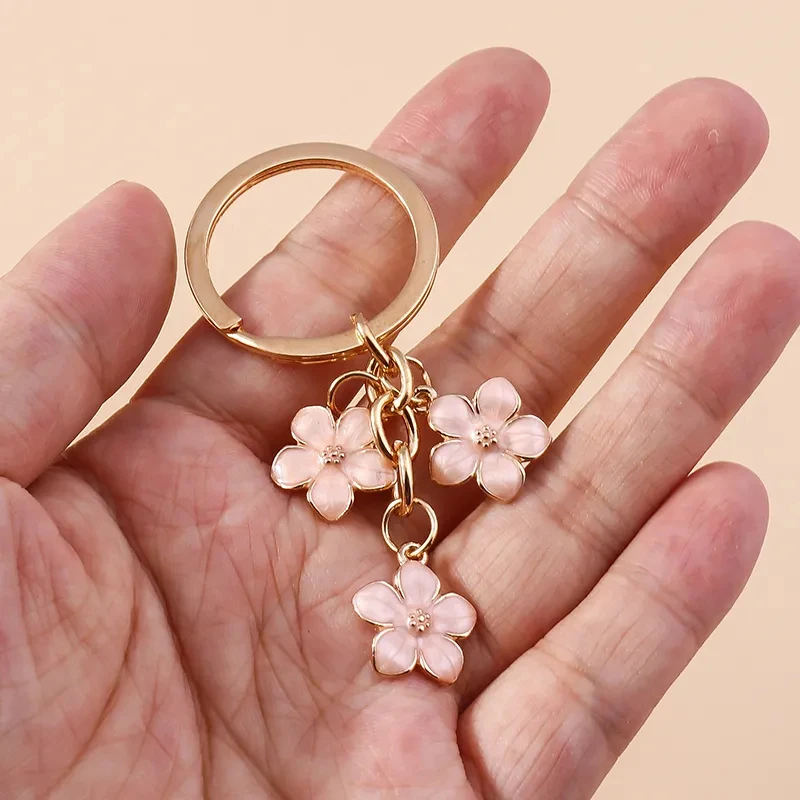 Cute Enamel Keychain Colorful Sakura Flower Key Ring Sweet Car Key Chains for Women Girls Car Accessories Jewelry Gifts