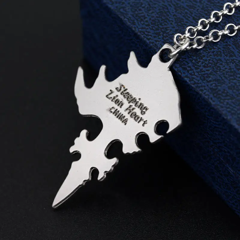 Final Fantasy VIII Necklace Sleeping Lion Heart Griever Squall Leonhart Lion Head Necklaces Pendants Fashion Game Jewelry