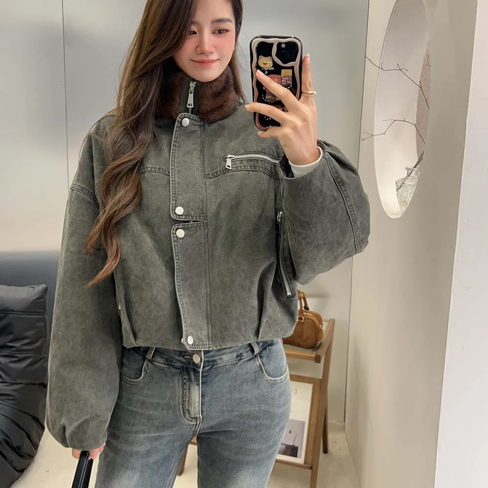 معطف فرو كوري جديد عالي الجودة لعام 2025 بياقة من المينك للشابات سترة قصيرة من ريش الإوز