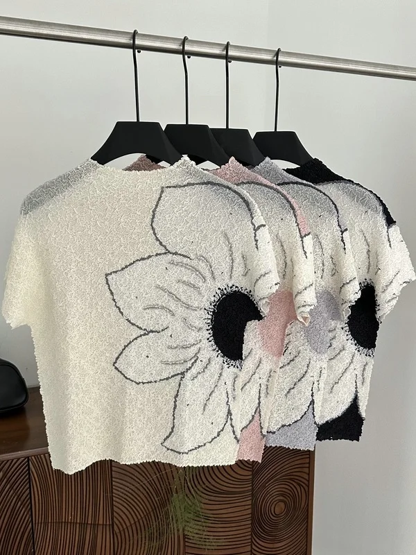 

Elegant Pleated Floral Print Short Sleeve Slimming Shirt Women's Lightweight High Elasticity Fashionable Casual Shirt