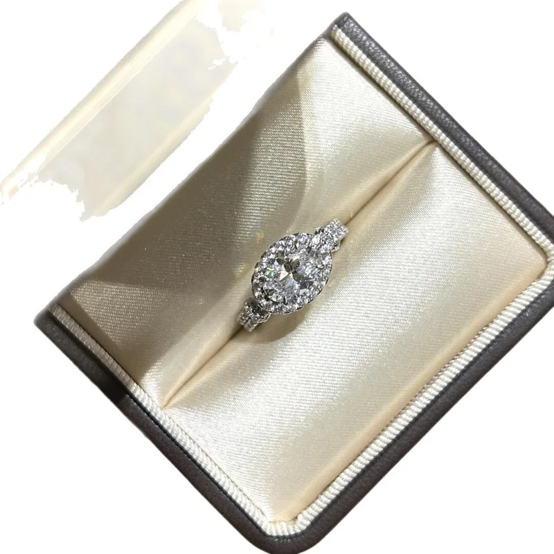 بيضة حمامة بيضاوية فاخرة خفيفة على الموضة مرصعة قليلاً مع حلقة افتتاح الماس للسيدات تصميم متخصص أنيق بمصابع السبابة الراقية #5