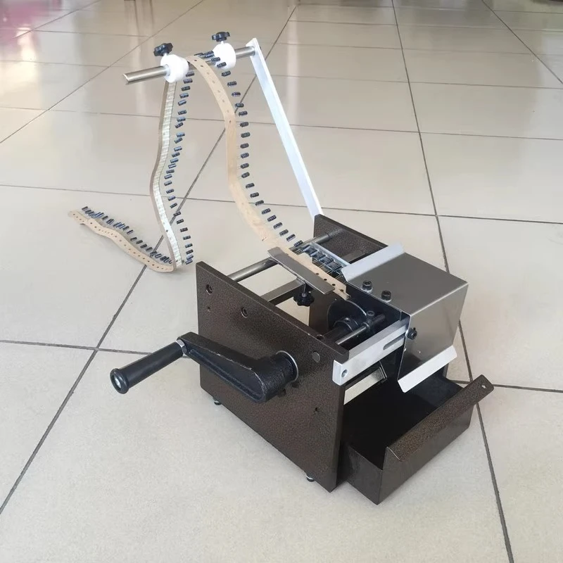 

Customizable hand-cranked electric unilateral capacitive element foot cutter