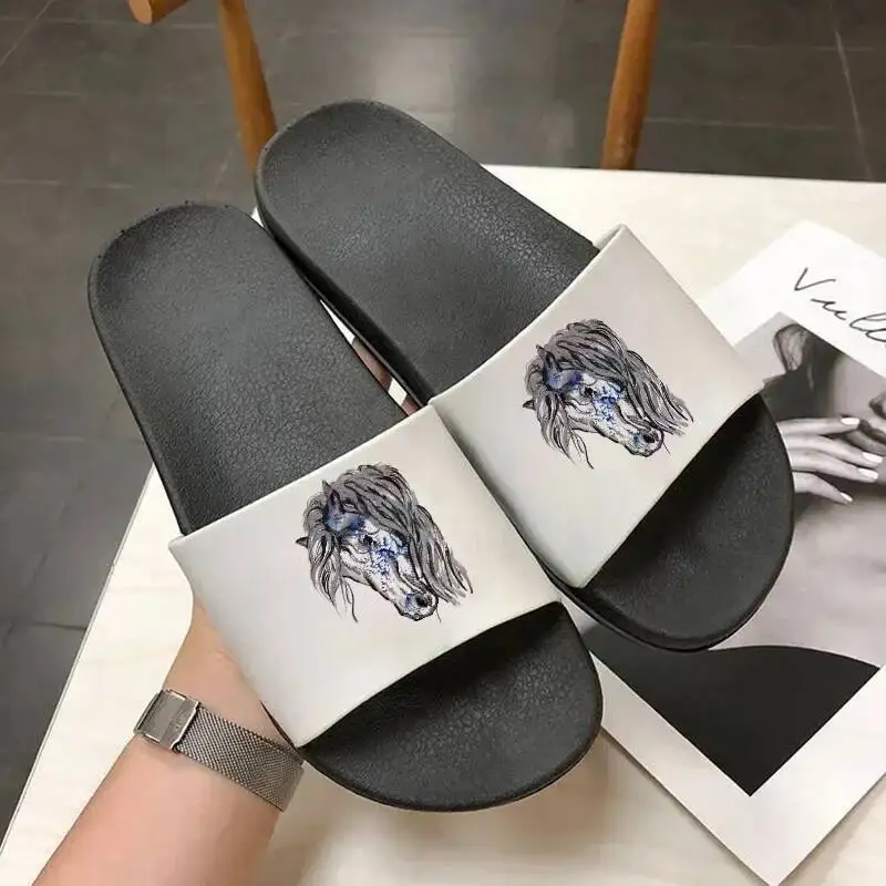 Summer Women Home Indoor Slippers Horse Print Beach Slides Non-Slip Filp Flops Thick Flat Bottom Sandals Ladies Shoes 2022