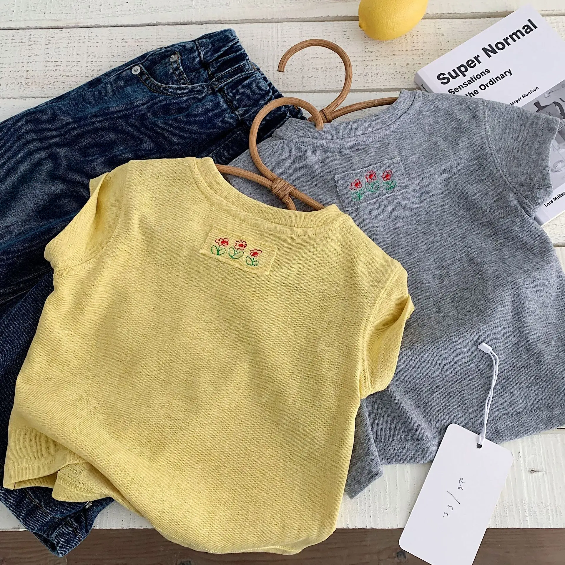 2026 Summer New Girl's Cotton Comfortable Short Sleeve Girl Baby Back Small Flower Round Neck T-shirt Stylish