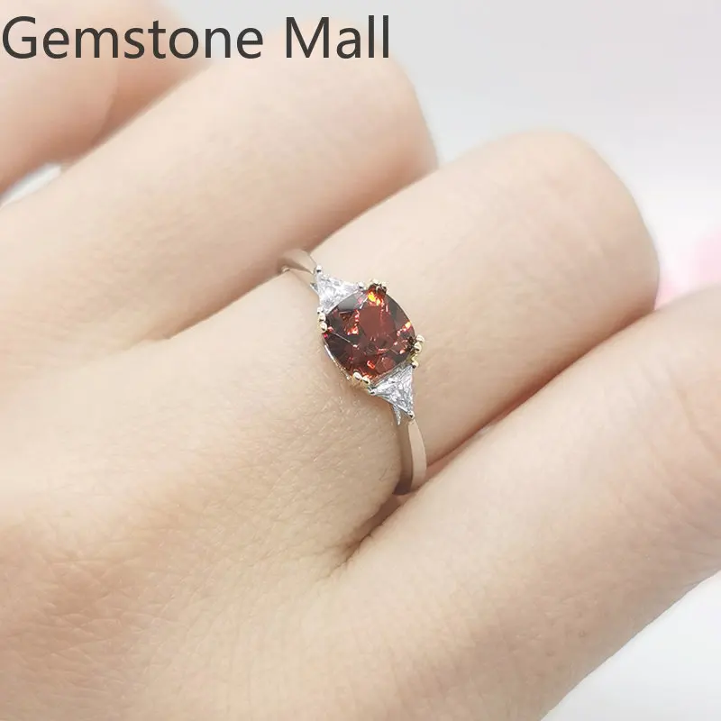 

Simple 925 Silver Garnet Ring 0.8ct VVS Grade Natural Garnet Silver Ring with 3 Layers 18K Gold Plating