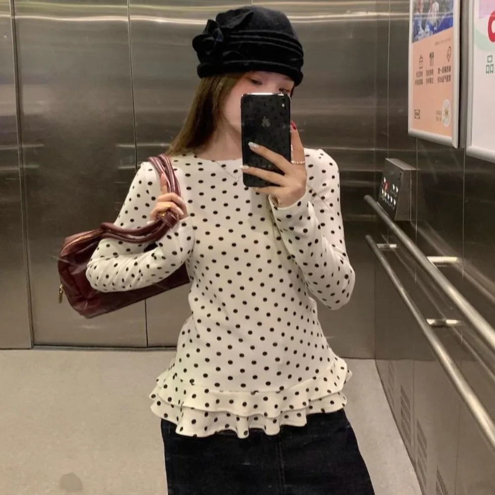 Novo plissado guarnição manga longa camiseta bolinhas doce interior topo fino vero moda