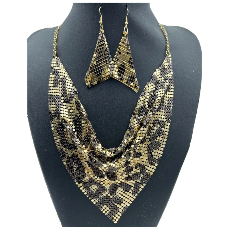 

European and American sexy sequin collar necklace earring set exaggerated triangular scarf collarbone chain, women's accessories