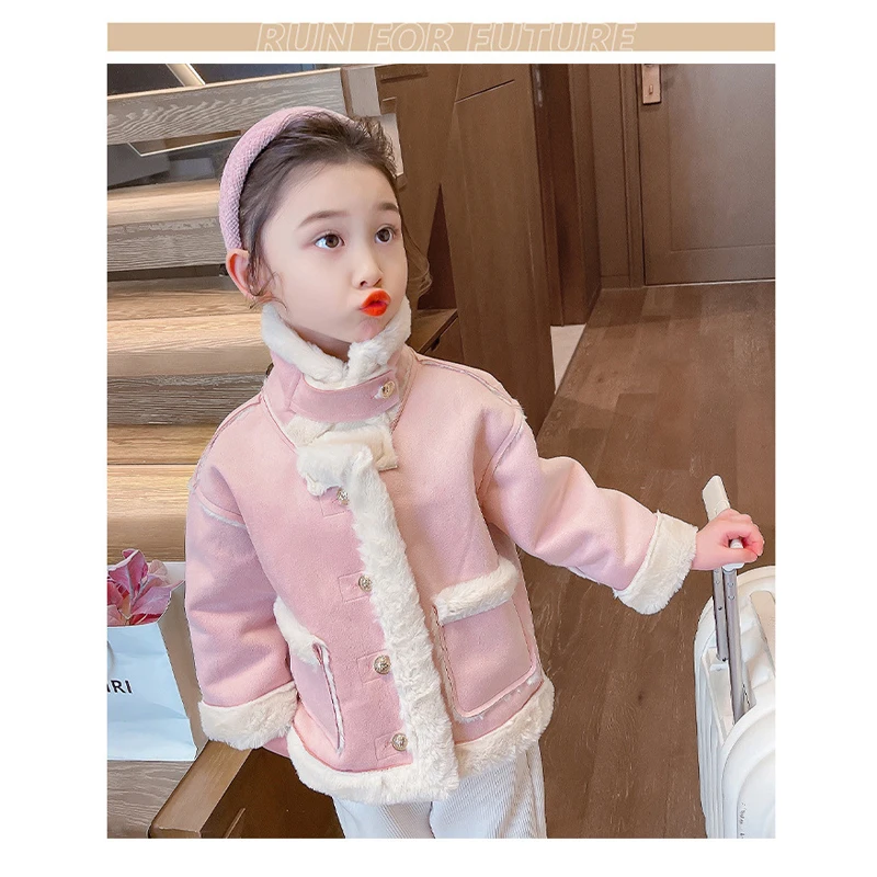 معطف سميك من الفرو الكاكي لخريف وشتاء 2025 ملابس خارجية للأطفال بأكمام طويلة لملابس الفتيات الصغيرات من سن 2 إلى 10 سنوات باللون الوردي ﻿