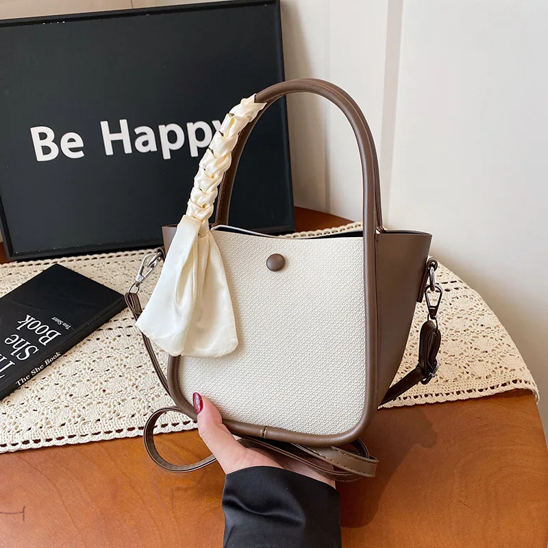 

2025 New Luxury Bucket Bag for Women Genuine Leather Multi-way Shoulder Crossbody Tote Vintage Chic Large Capacity Purse