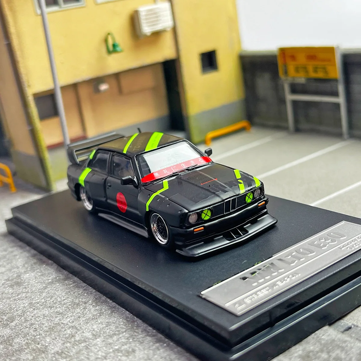 大人のためのダイキャスト合金レーシングスーパーカーモデル,クラシックコレクション,スケール1:64,高級スポーツ,お土産ギフト,静的ディスプレイ,e30