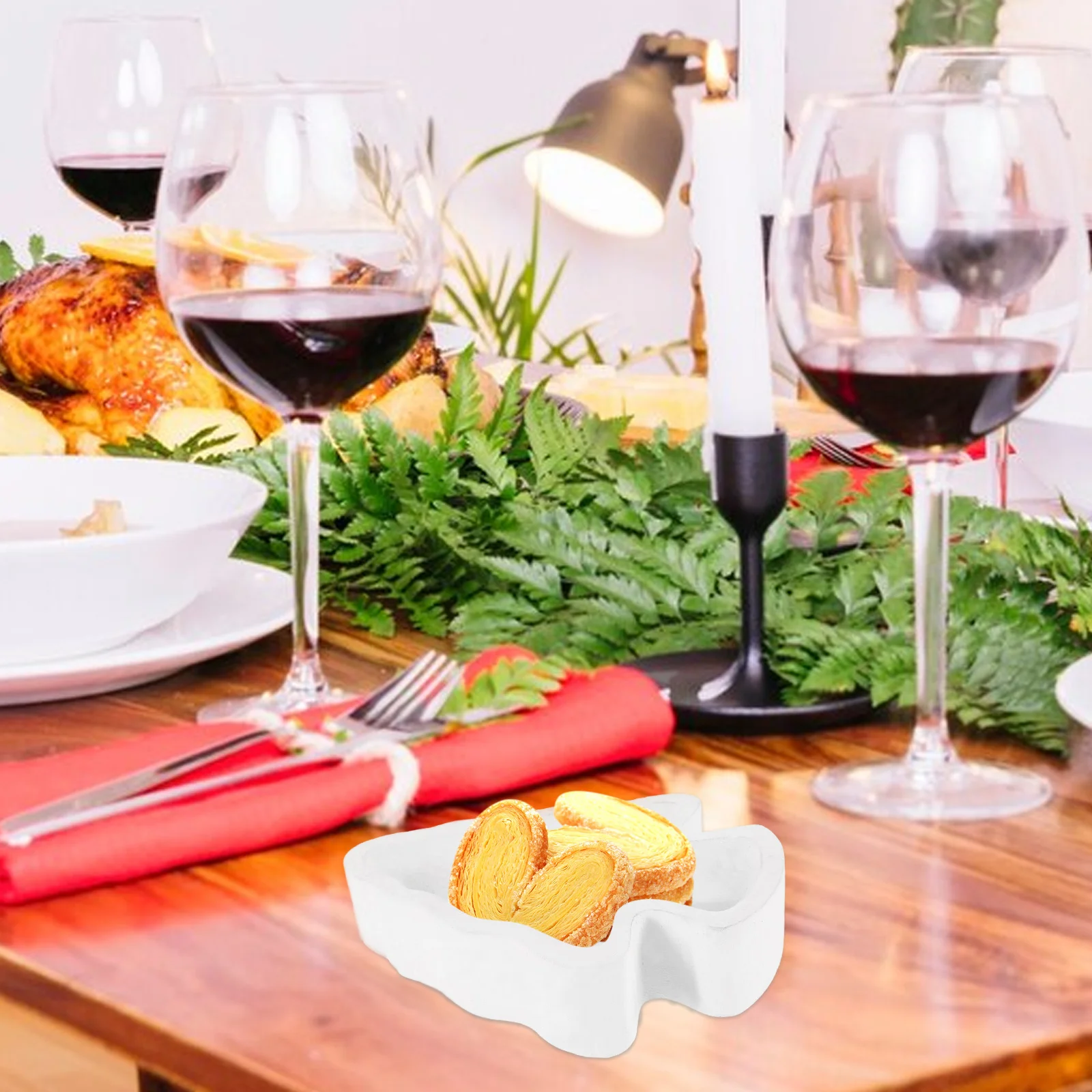 

Wooden Christmas Tree Shape Serving Tray for Fruits Snacks Desserts Dry Foods Home Decoration Tea Tray Holiday Tableware Gift