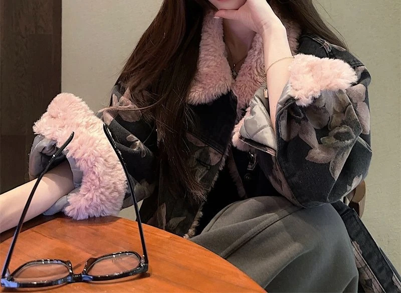 2025 Autumn and Winter New Design Thickened Denim Jacket Women's Printed Retro Cotton Jacket