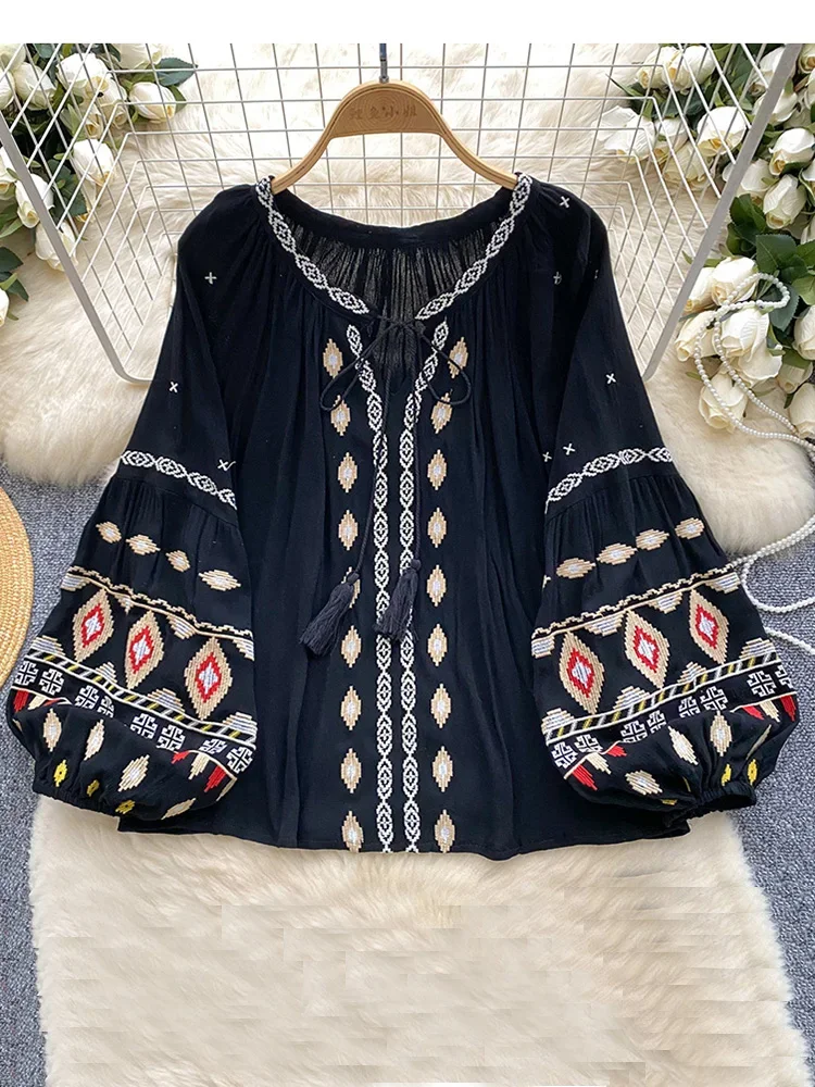 Women\'s Retro Blouse National Style Embroidered Lace-Up Tassel V-Neck Lantern Sleeve Tops Loose All-Match Blusa A159