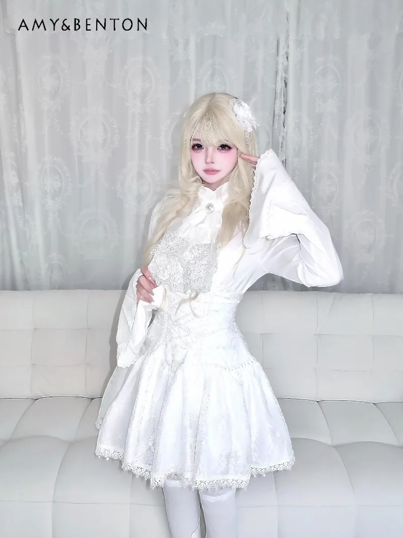ゴシックサブカルチャー ホワイトロリータ衣装 ベルスリーブ スリムシャツ ハイウエスト スリミング パフスカート 原宿スタイル ツーピースセット 女性用