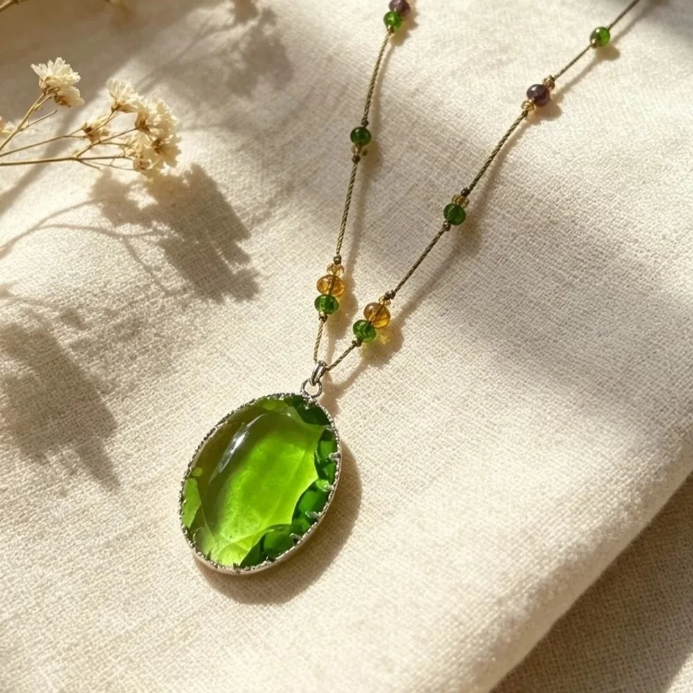 Fashion Big Oval Shape Long Pendant Necklace Creative Green Champagne Color Crystal Pendant Gift Crystal Sweater Chain For Women