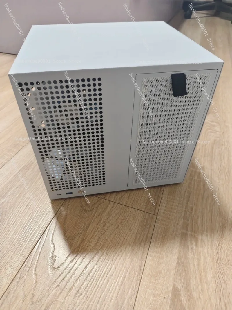 

Корпус NAS Sagittarius на 8 дисков с backplane, блоком питания ATX большой мощности, материнской платой MATX, PCIe полной высоты, Synology