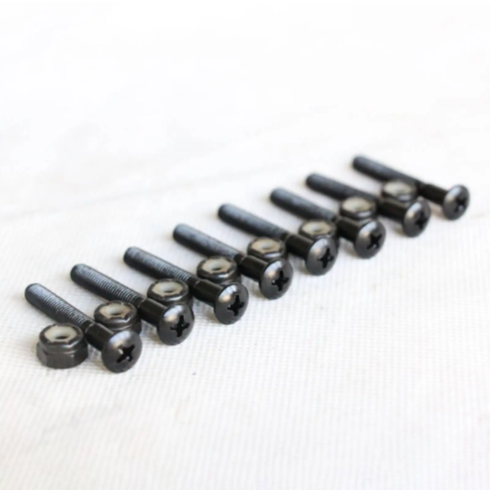 8 Pairs Board Hange…