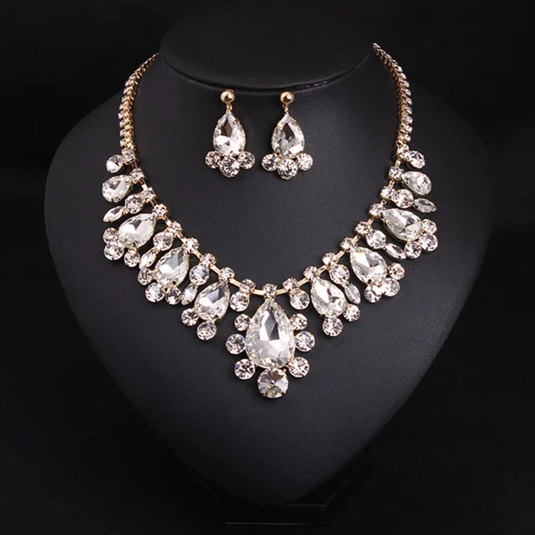 

DIY accessories Hot sale in Europe and America transparent crystal gemstone short collarbone necklace earrings set fe