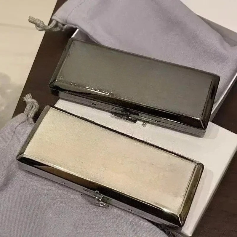 Portable Luxury Alloy Metal Cigarette Box High-Quality Personalized Design High-End Gifts for Men and Women Smoking Accessories