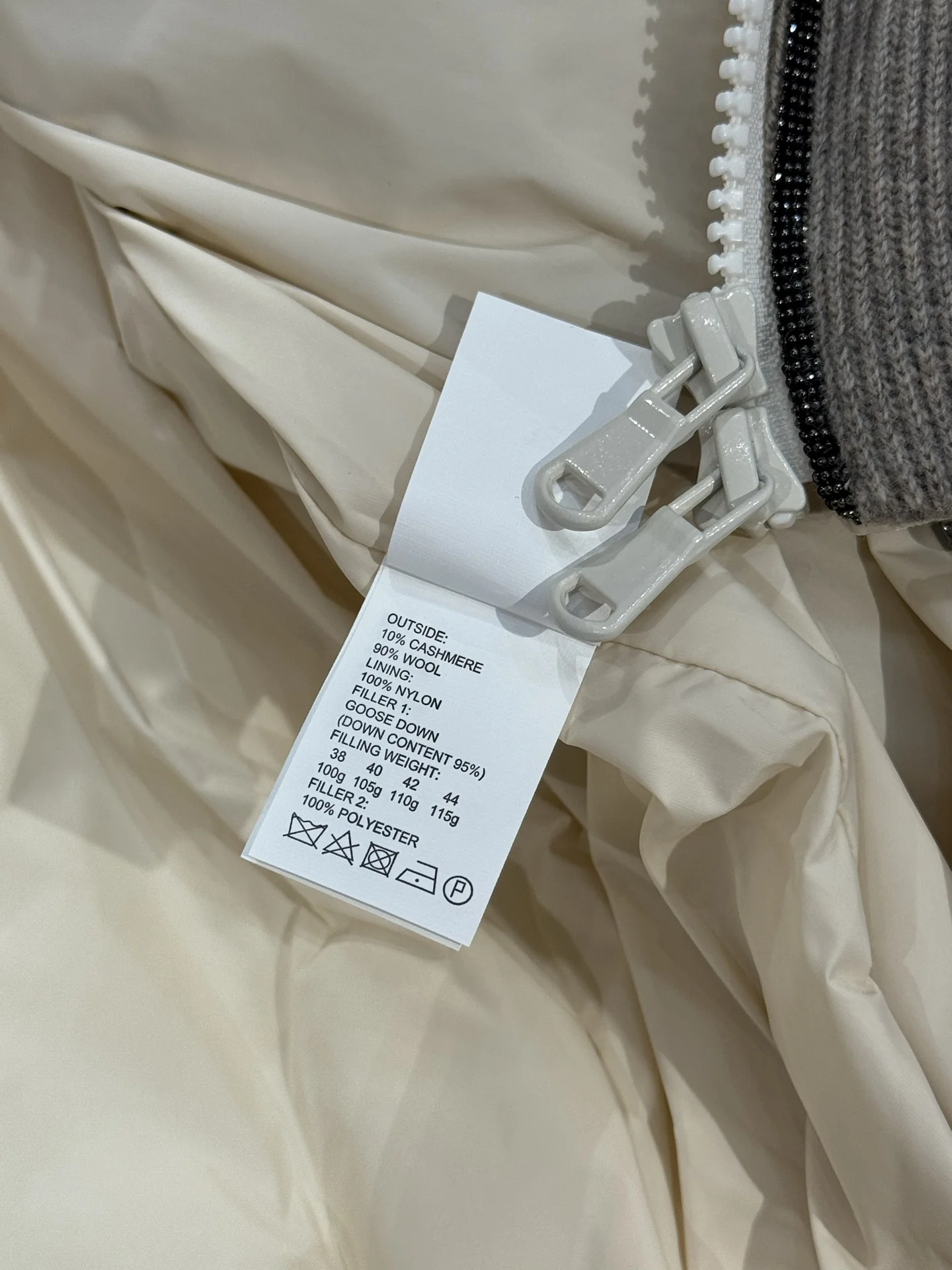 เสื้อแจ็คเก็ตขนห่านสีขาวถักนิตติ้งแฟชั่นคุณภาพสูงสำหรับผู้หญิง ฤดูใบไม้ร่วง/ฤดูหนาวใหม่