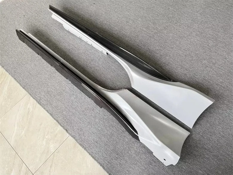High Quality Pista Style Dry Carbon Fiber Side Skirt Side Spoiler Body Kit for 488 GTB Spider