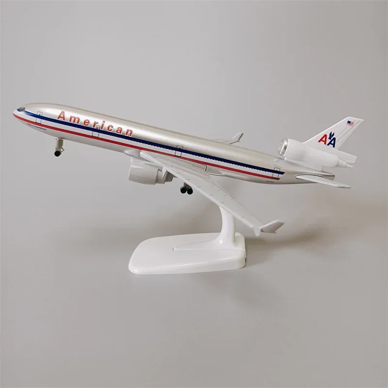 

20cm USA American AA Airlines MD MD-11 Airways Diecast Airplane Model Alloy Metal Air Plane Model w Wheels Aircraft Toys