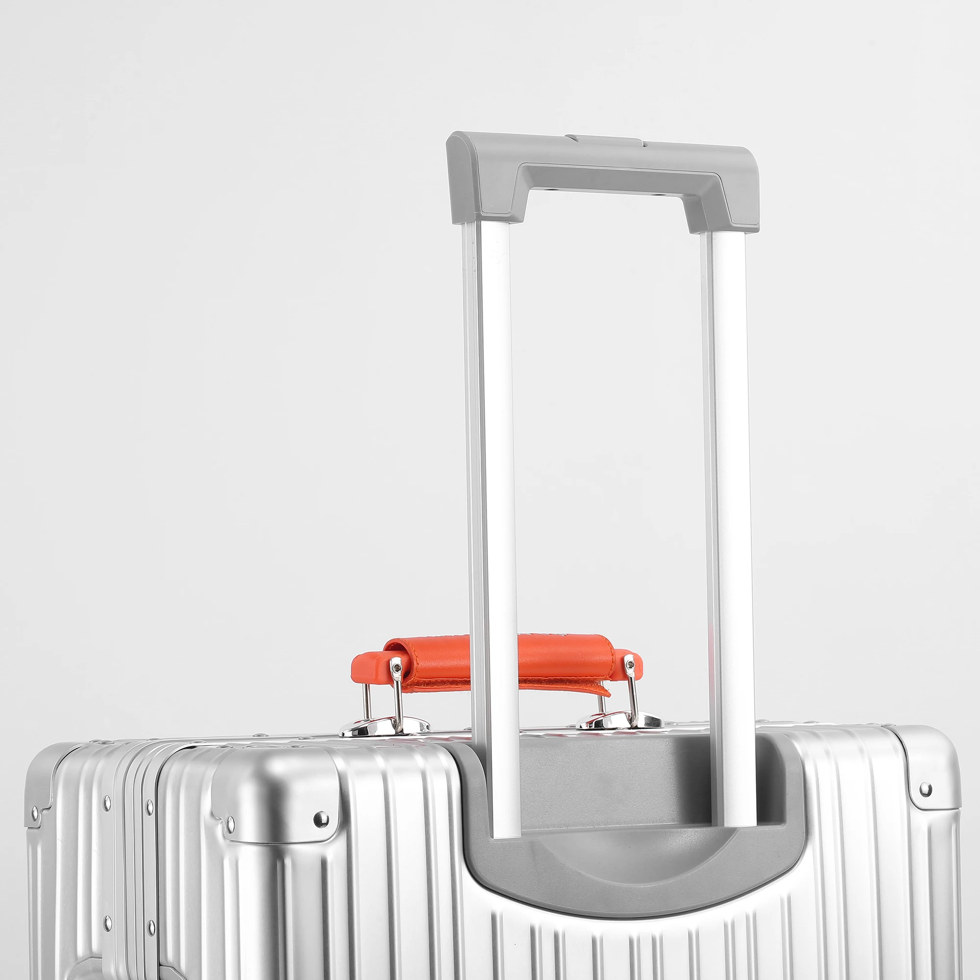 Aluminum Magnesium Alloy Luggage TSA Lock, Aluminum Alloy Handle & Corners, Silent Swivel Casters, Peach Skin Lining