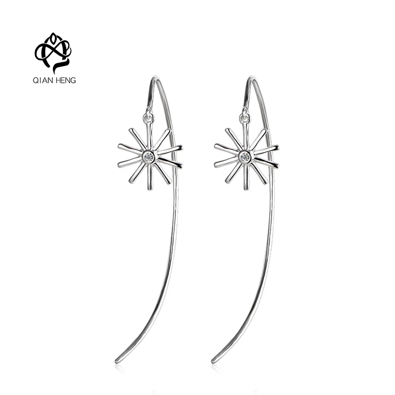 

Qian Heng Moissanite Earrings S925 silver D color eardrop for women fashionable design Earring Valentine's Day gift for friends