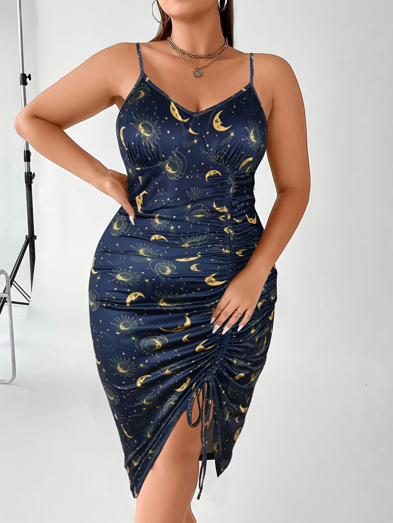 

Plus-Size Elegant Green Striped High-Slit Dress for Holiday Parties & Dates