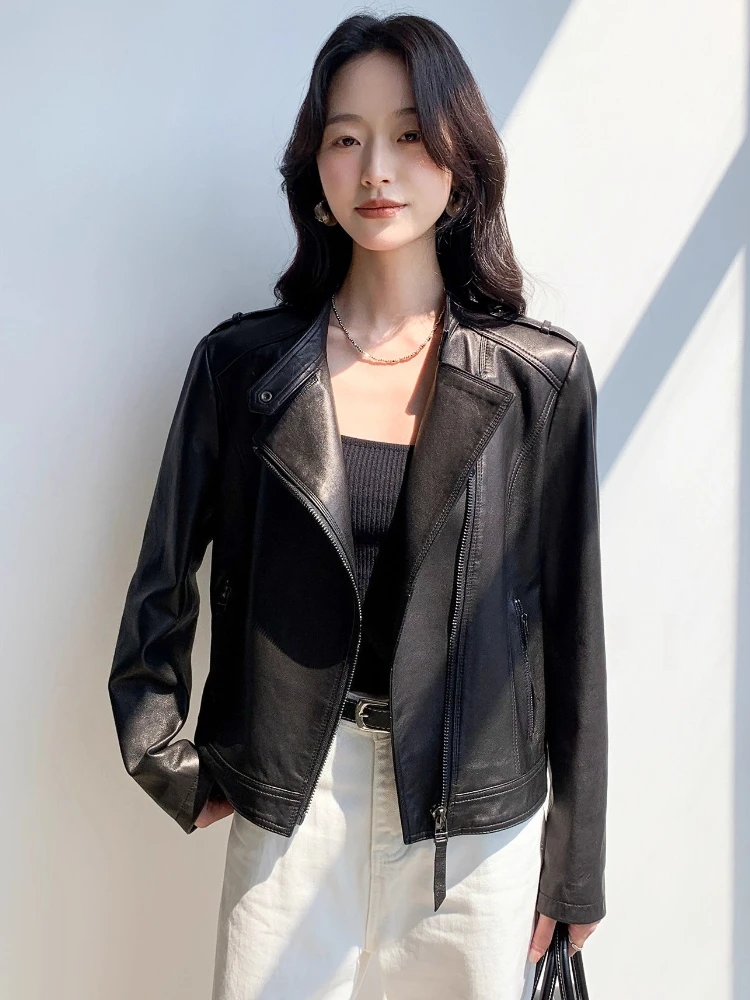 سترات رفيعة من الجلد الطبيعي للدراجات النارية للنساء لربيع الخريف معطف بسيط غير رسمي ناعم أسود من جلد الغنم الحقيقي