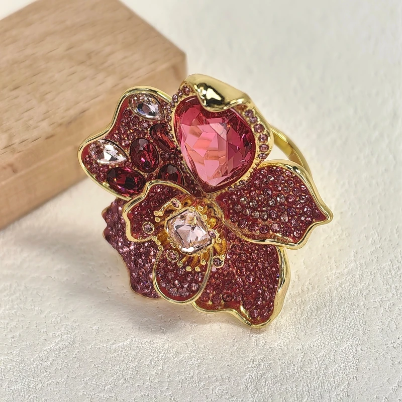 Hochwertige und stilvolle Damen-Party-Accessoires mit Blumenmuster