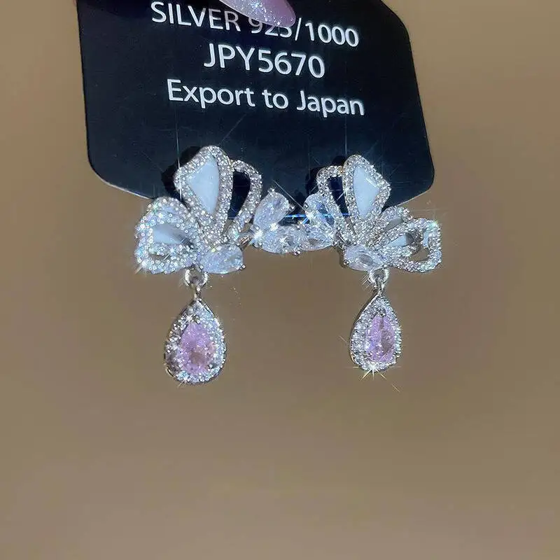 

Light Luxury Style Fashionable Commuting High-end Feeling Zircon inlaid Butterfly Hollow Water Droplet Pendant Earrings