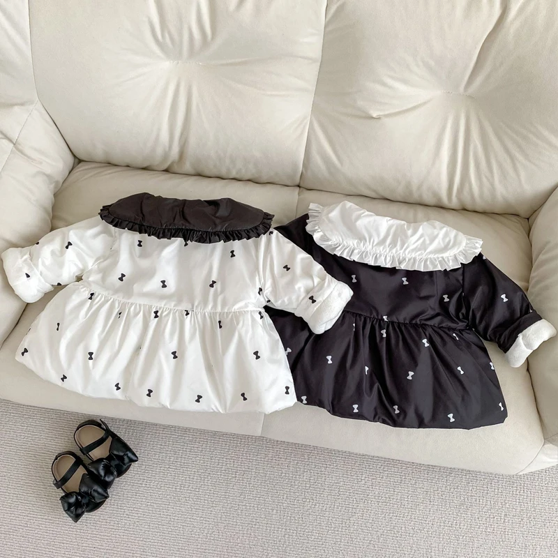 Winter new baby clothing, 0-3 year old female baby with thick velvet and butterfly printed cotton collar jacket