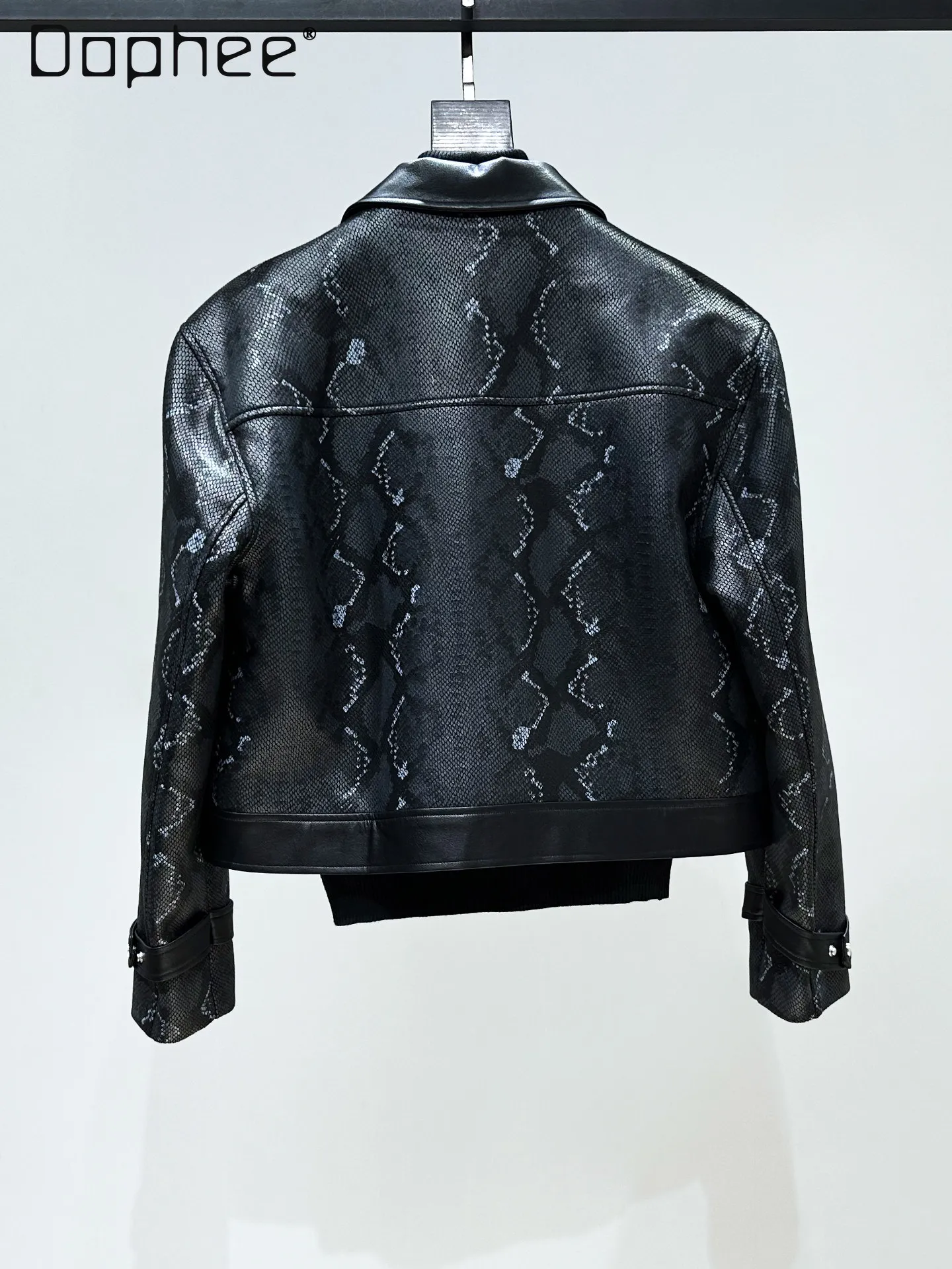 

2026 Spring and Autumn Dark Street Locomotive Style Men's Snake Pattern Loose Casual Short Black Pu Leather Jacket