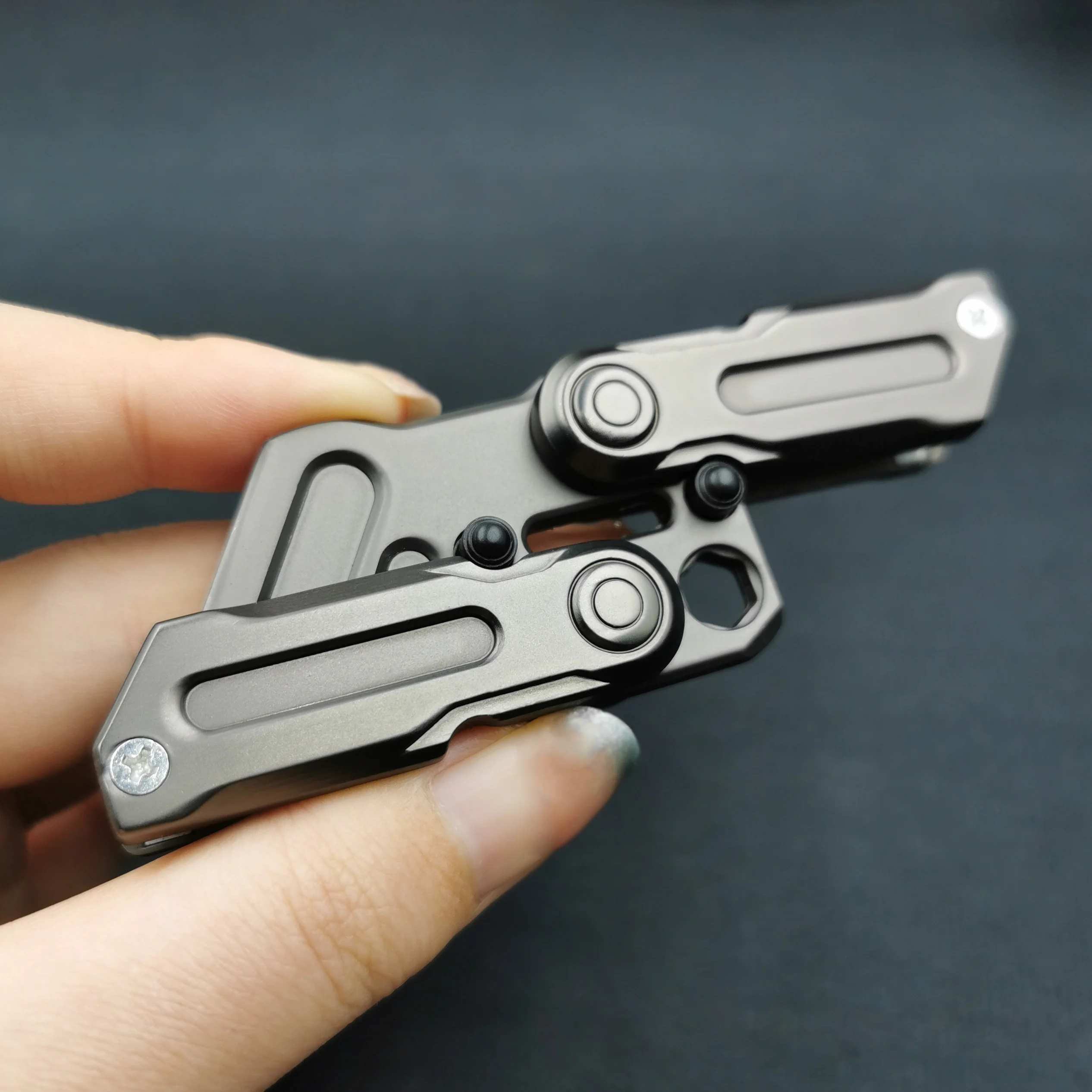 Magnetische Fidget-Münze EDC Erwachsenen-Dekompressionsspielzeug Angst- und Stressabbau Multifunktionaler Crowbar Fidget Slider Spinner Geschenk – Detail 11