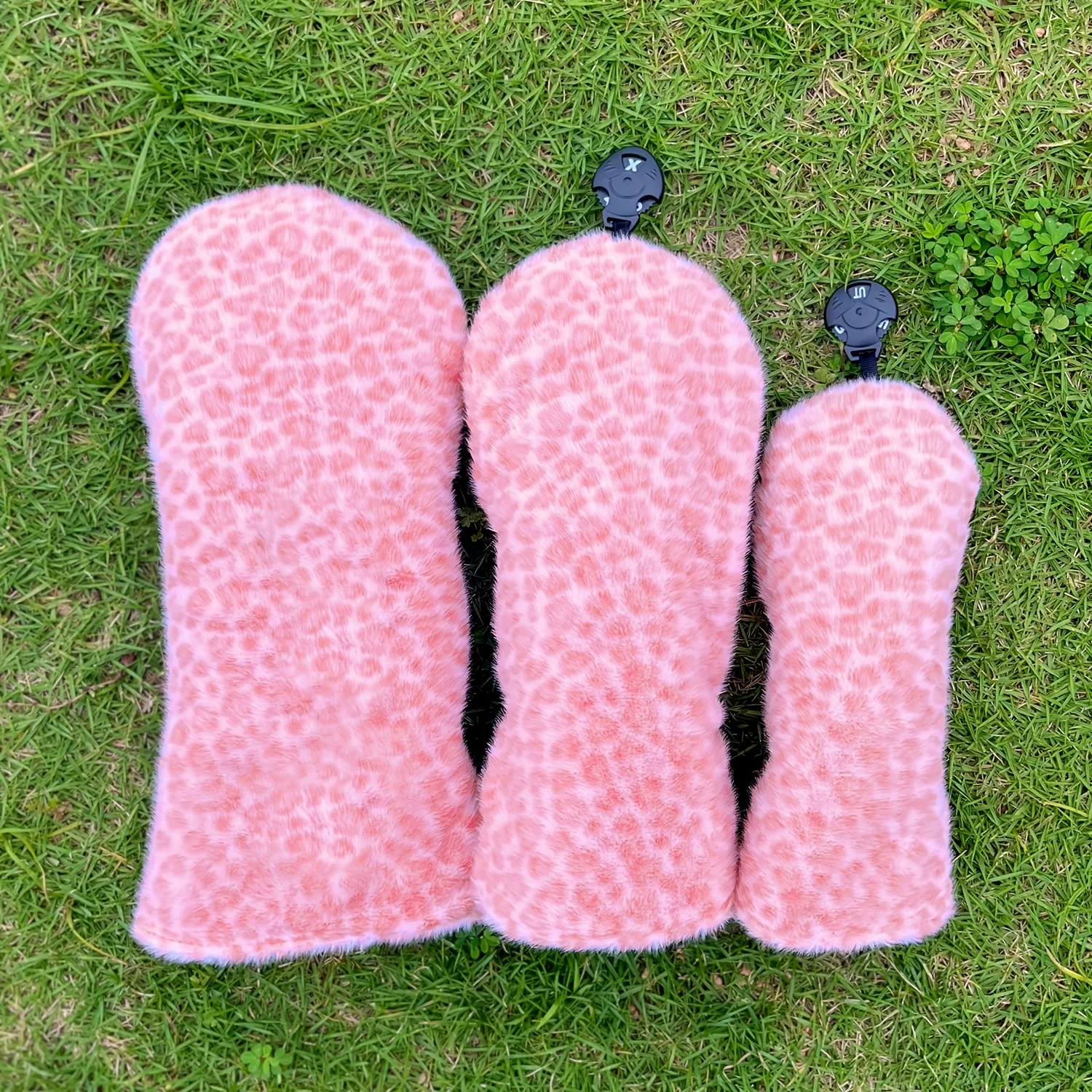 1pc/3pcs Bright Pink Plush Leopard Print Golf Head Covers, Fits Driver, Fairway Wood And Hybrid Clubs, Universal Design
