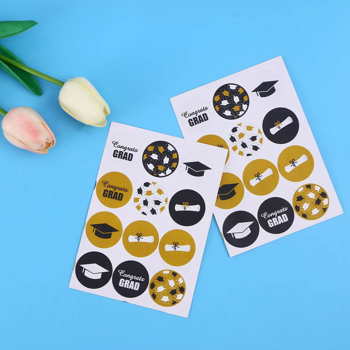 

240 Pcs Sealing Sticker Round Labels Certificate Decor Graduation Theme Balloons Cards Parcels Gift Wraps Folder Tag