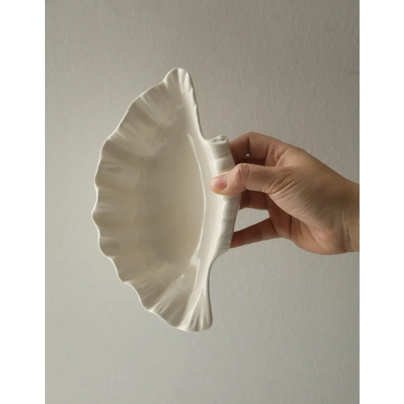 Creative Cream-colored Three-dimensional Shell Retro Ceramic Plate Storage Plate Snacks Snack Dish Dinner Set Cute Dish