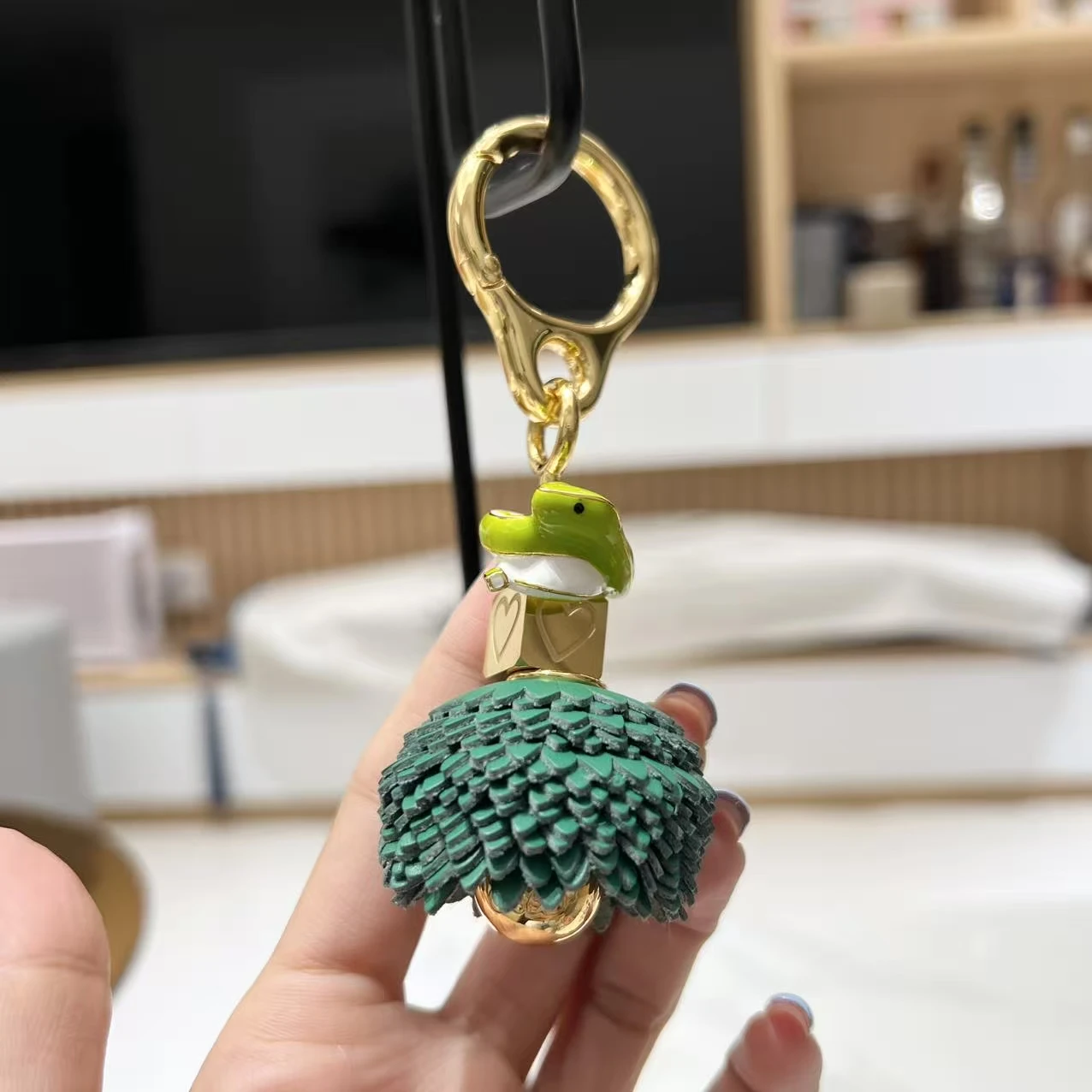 

Металлический брелок с мультяшной змеей, рукоделие ручной работы, идеально подходит для брелоков, сумок и подарков на день рождения