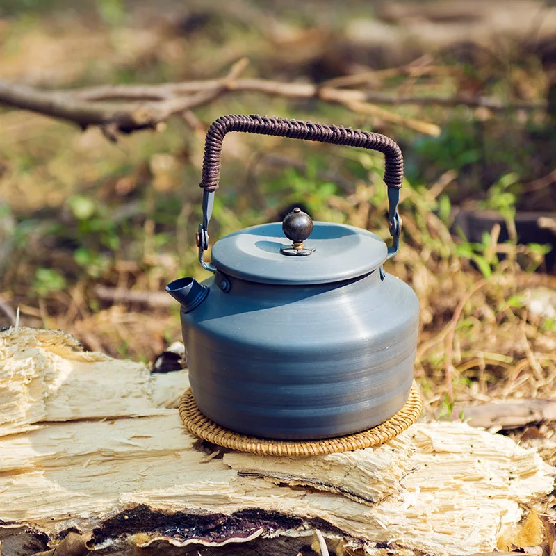 

Outdoor Kettle ALOCS 1.3L Xuntang Ancient Style Aluminium Alloy Teapot CW-K11 Portable Folding Camping Picnic Outdoor Kettle