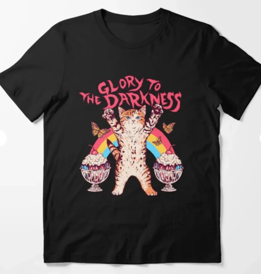 Glory To The Darkness Essential ตลกเสื้อยืดกราฟิกเสื้อ T สําหรับผู้หญิง Harajuku แขนสั้น Tees 2000s เสื้อผ้า Y2k